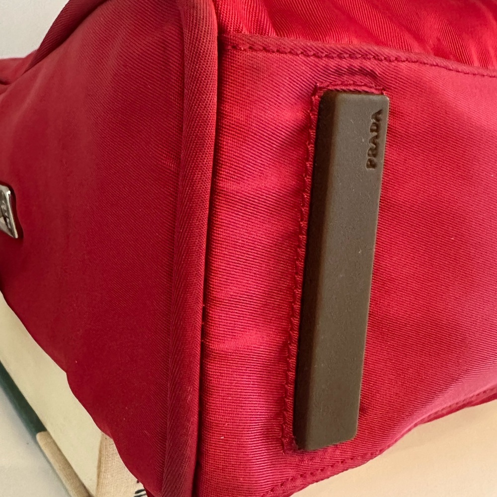 Prada Red Nylon Tote Bag Tessuto Sport - Picture 13 of 14